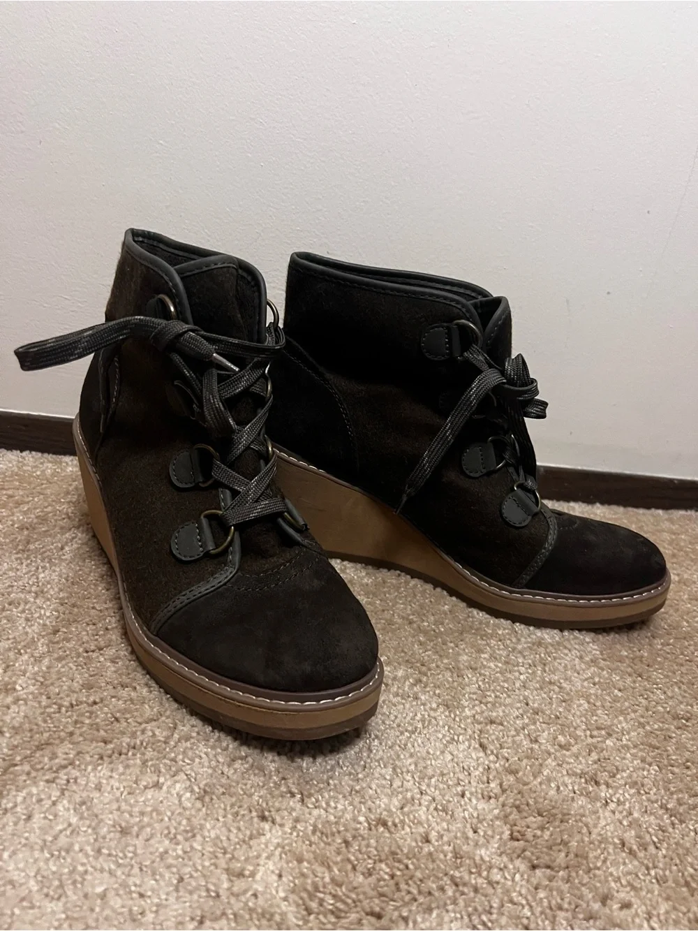 Merona Dark Green Wedge Boot Size 11